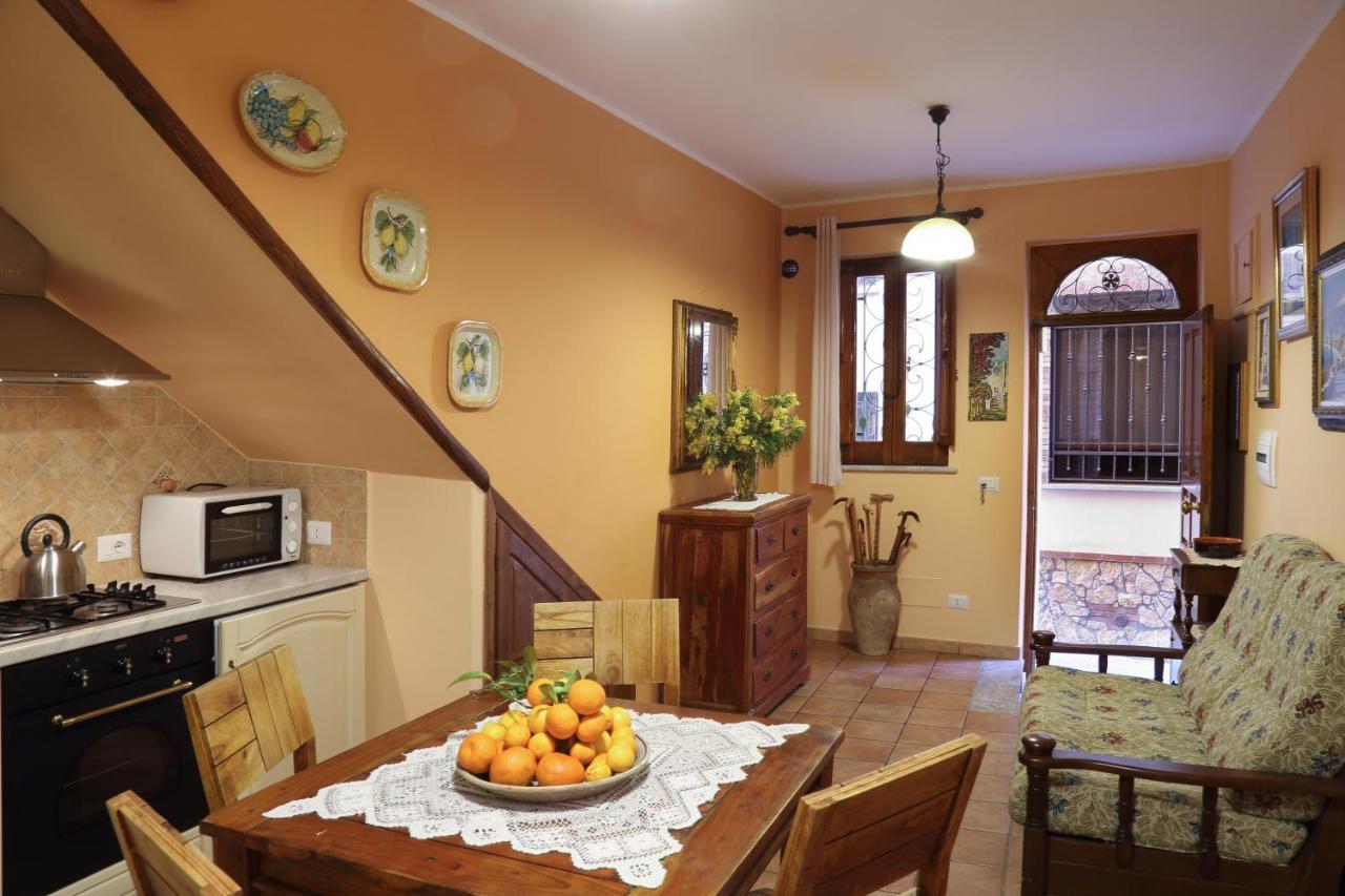 Апартаменти Casa Antico Borgo Cuseni Таорміна Екстер'єр фото