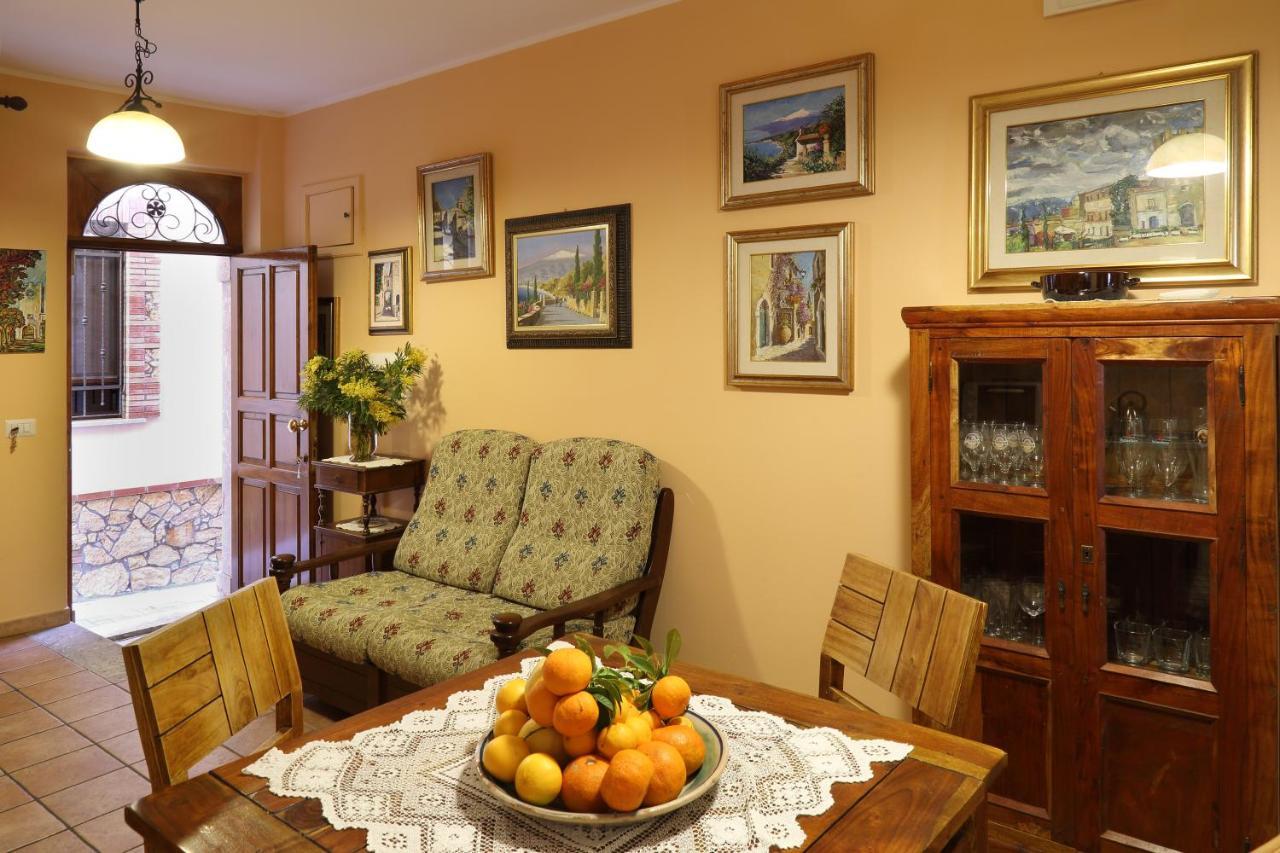 Апартаменти Casa Antico Borgo Cuseni Таорміна Екстер'єр фото